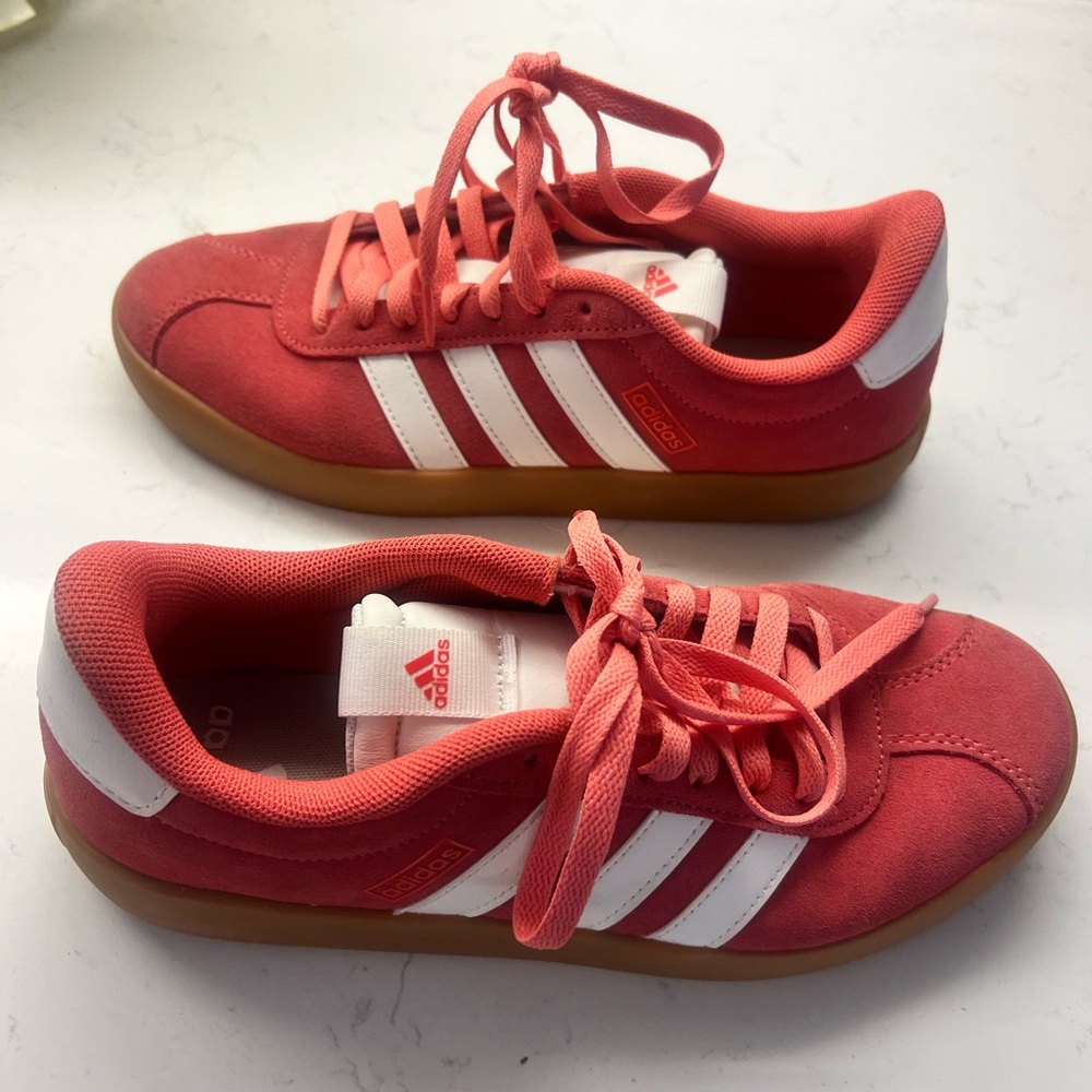 Adidas women pink  Sneakers with White Stripe
